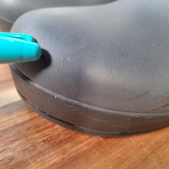 CROCS Sarah Clogs Heels Strap and Buckle Size 9 - Picture 11 of 17